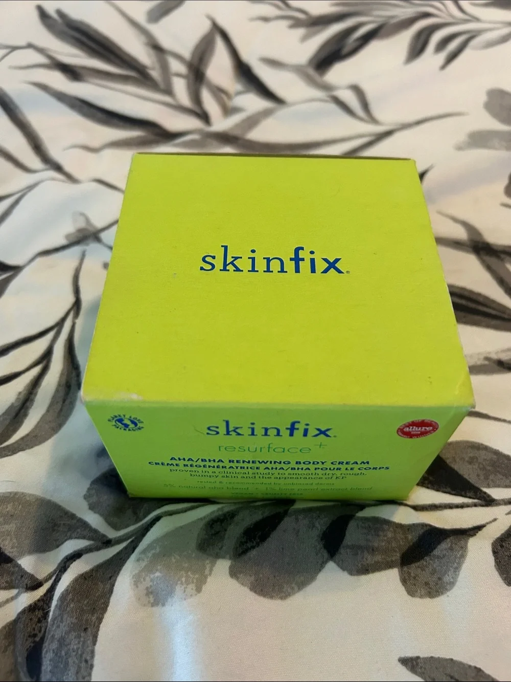 Skin Resurface+ Renewing Body Cream — Light Green by Skinfix